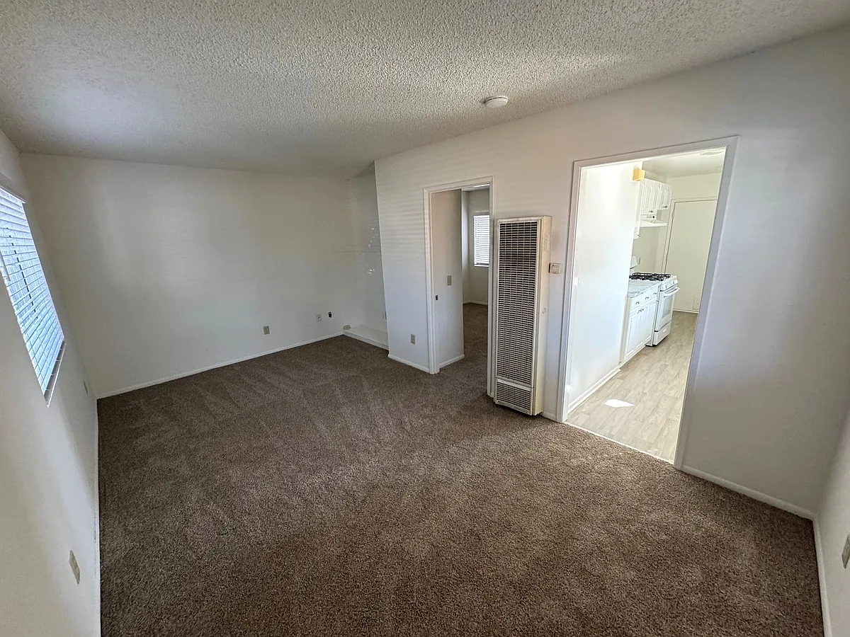 Building Photo - 132for