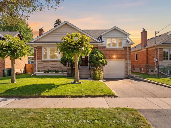 9 Coney Rd, Toronto, ON M8Z 2K1