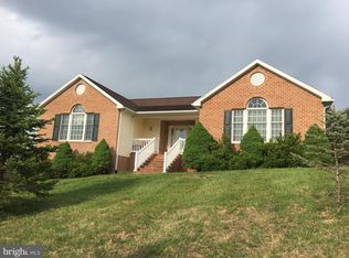 73 Cedar Crossing Ln, Strasburg, VA 22657