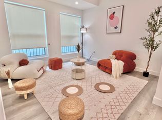 1600 West 35th Street, Los Angeles, CA 90018