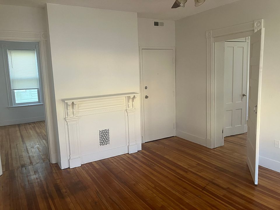 1st image of 473 Howard Ave #2
