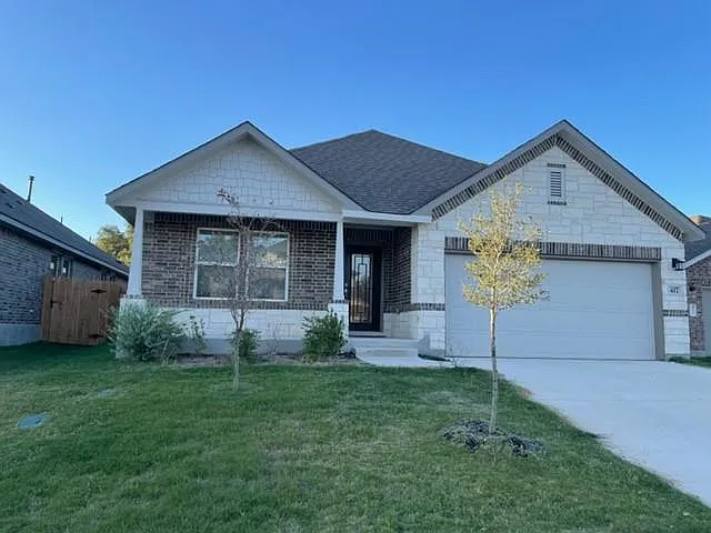 417 Bright Star Ln — Photo 2