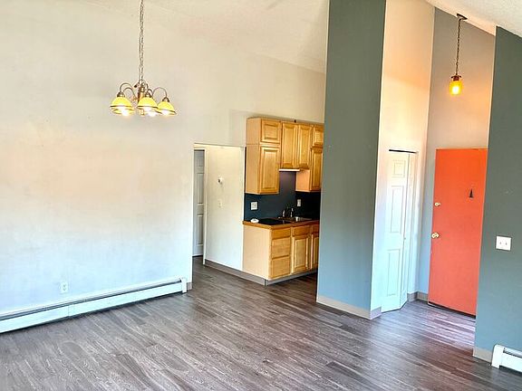 3rd image of 1925 Pecan St APT A