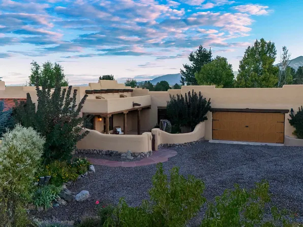 1456 Santa Cruz, Taos, NM 87571