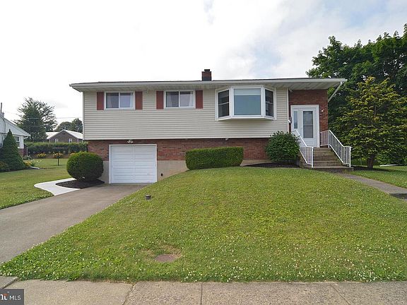 2nd image of 312 Somerset St