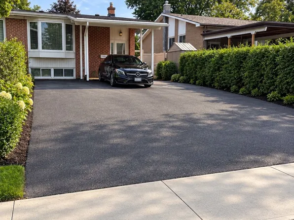 1841 Sandgate Cres, Mississauga, ON L5J 2E7
