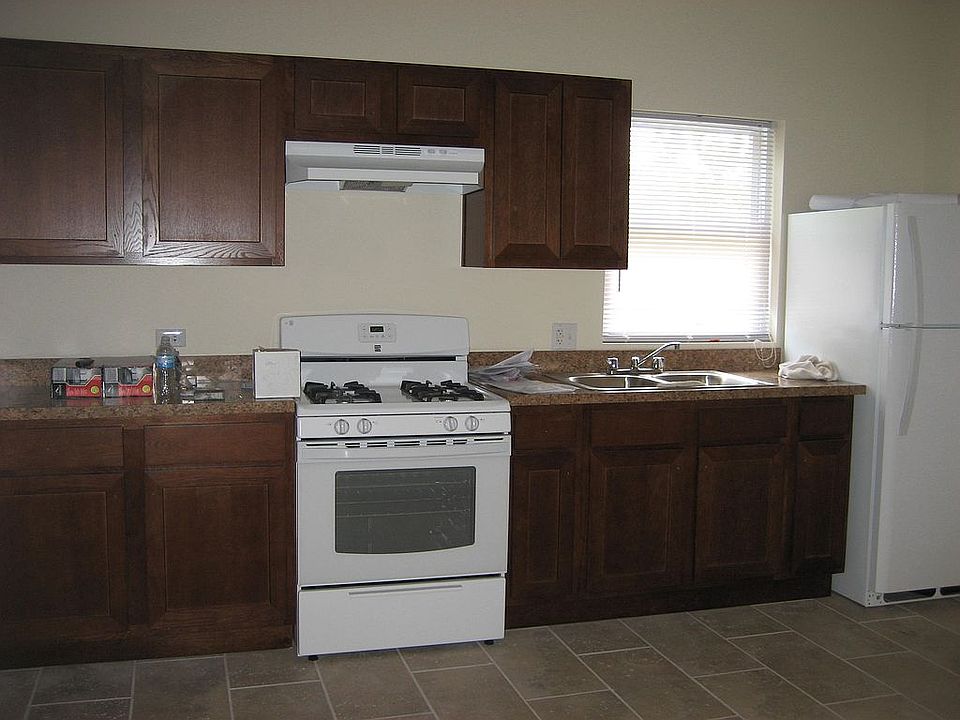 2nd image of 2753 W 38th St