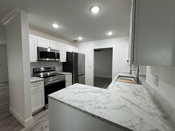 2nd image of 1331 W Campanelli Drive