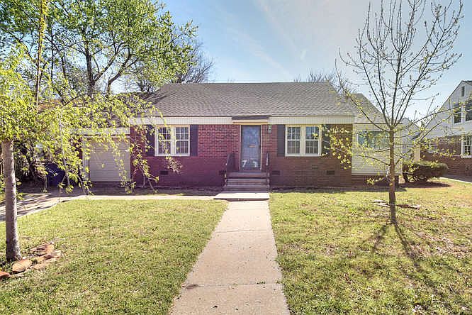 1st image of 1405 S Marion Ave