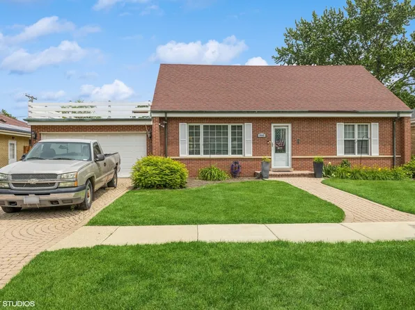 9445 Le Claire Ave, Skokie, IL 60077