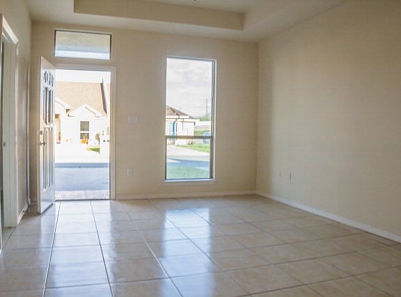 3rd image of 2017 Westminster Cir