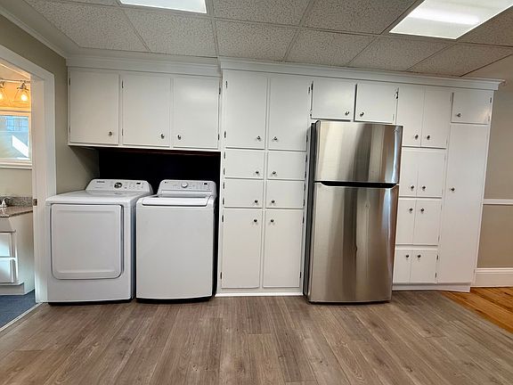 3rd image of 163 Chestnut St #2