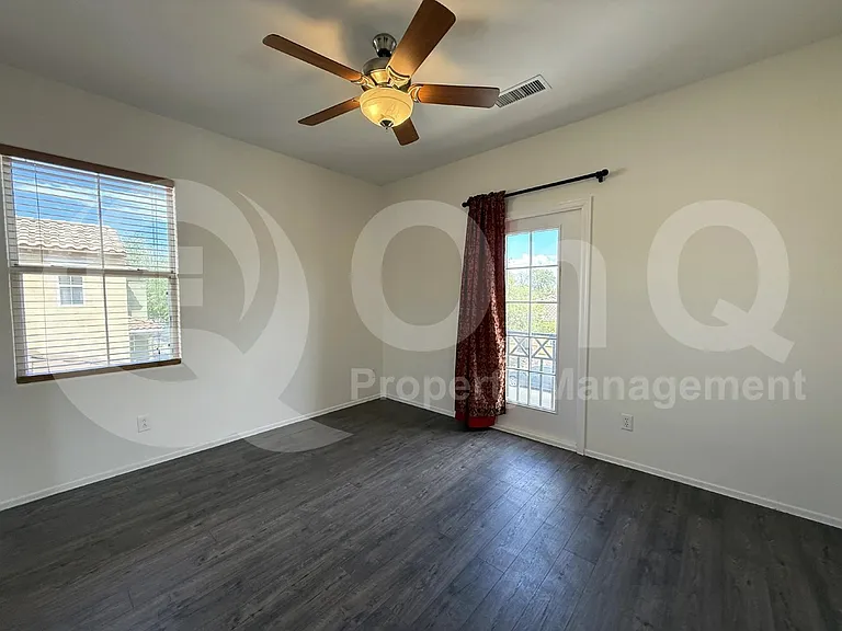 1104 E Gail Dr — Photo 15