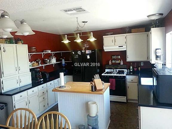 4th image of 4716 Lakestream Ave