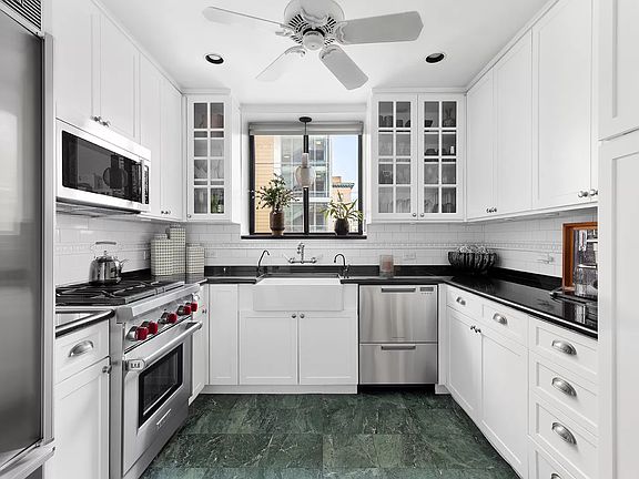 4th image of 131 E 81st St APT 9