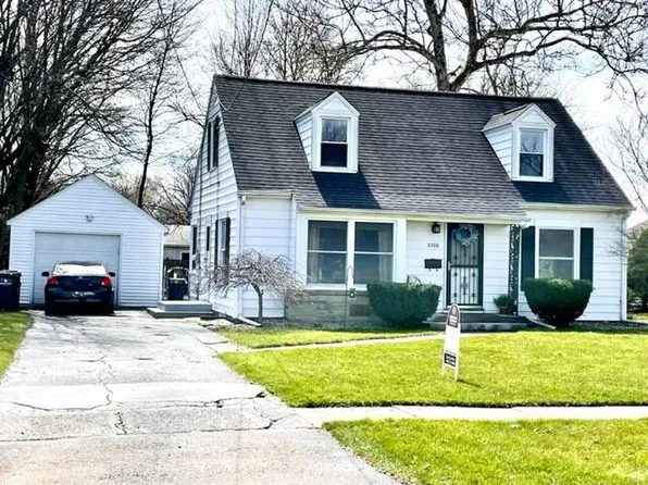 2206 Southern Ave, Kalamazoo, MI 49001