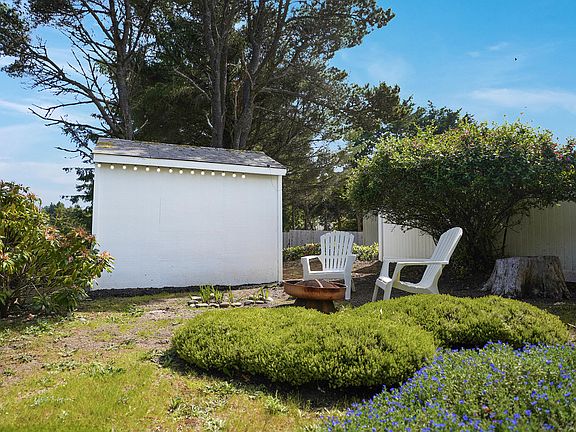 4th image of 6255 NE Quay Ct