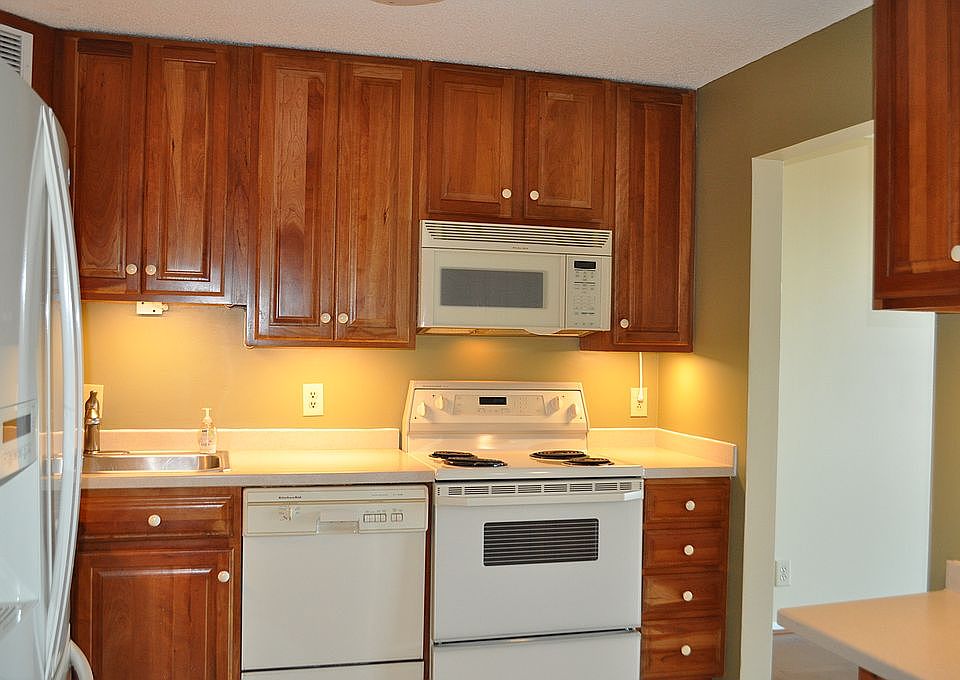 1st image of 6800 Fleetwood Rd APT 601