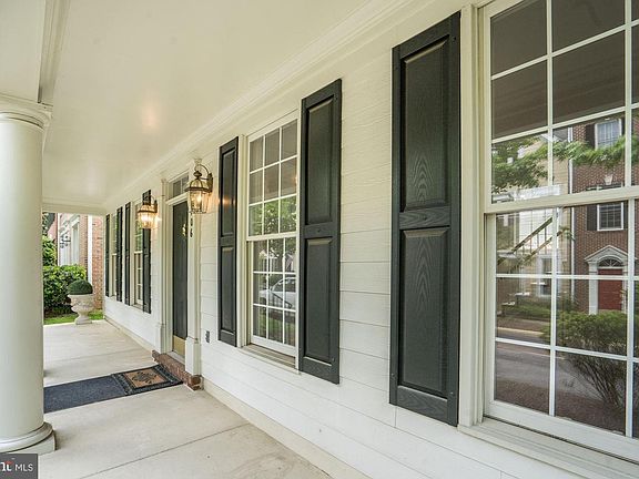 2nd image of 106 Smallwood Way