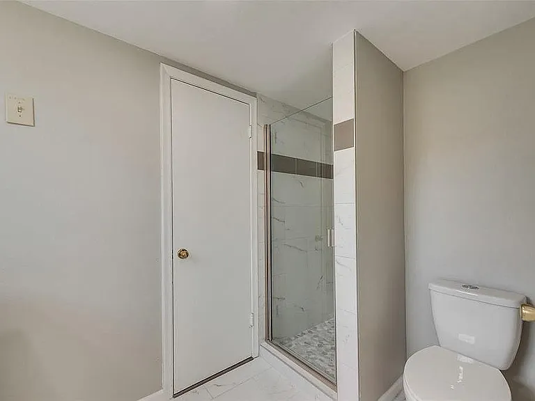 8423 Cadenza Ln — Photo 25