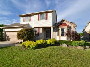 27271 Sparrow Ct, Chesterfield, MI