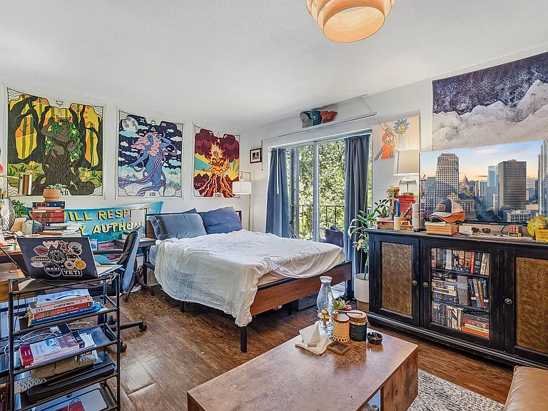 710 E Dean Keeton St #203 — Photo 3