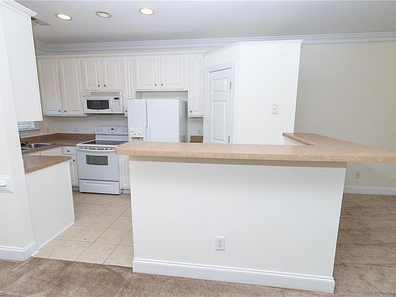 5th image of 4493 Piedmont Trace Dr