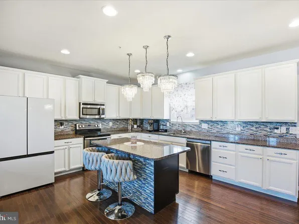 195 Fairground Rd, Prince Frederick, MD 20678