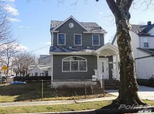 8801 240th St, Jamaica, NY 11426