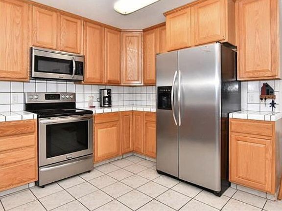 4th image of 3670 Regius Ave