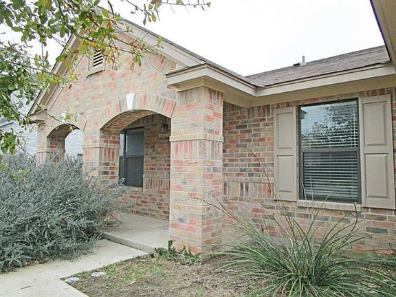 2nd image of 2110 Woodway Dr