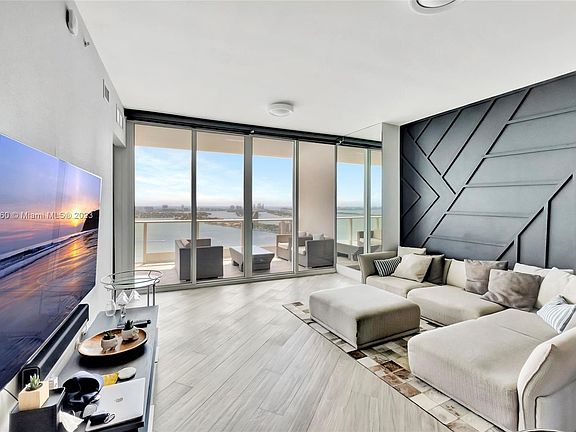 3rd image of 2020 N Bayshore Dr APT 3408