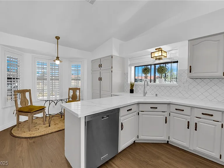 148 Triberg Ct — Photo 8