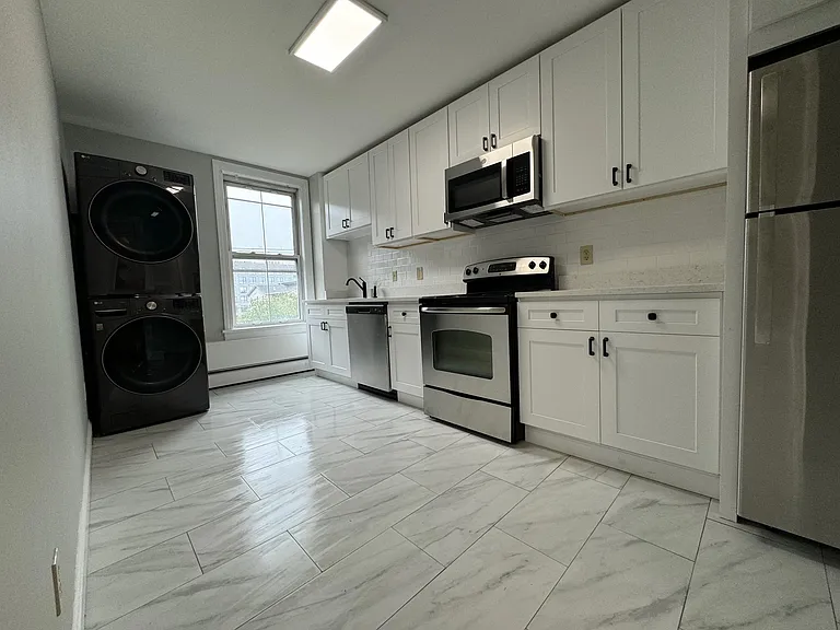 7 Trumbull St #3 — Photo 10