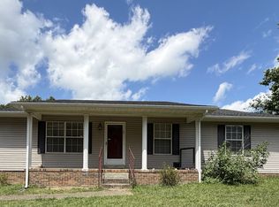499 Belew Dr, Lawrenceburg, TN 38464