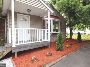 1821 Edgely Rd, Levittown, PA 19057