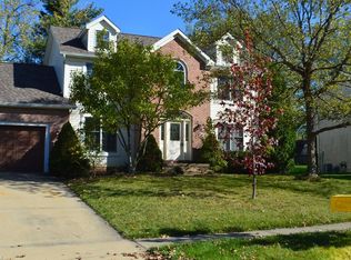 940 Essex Ln, Medina, OH