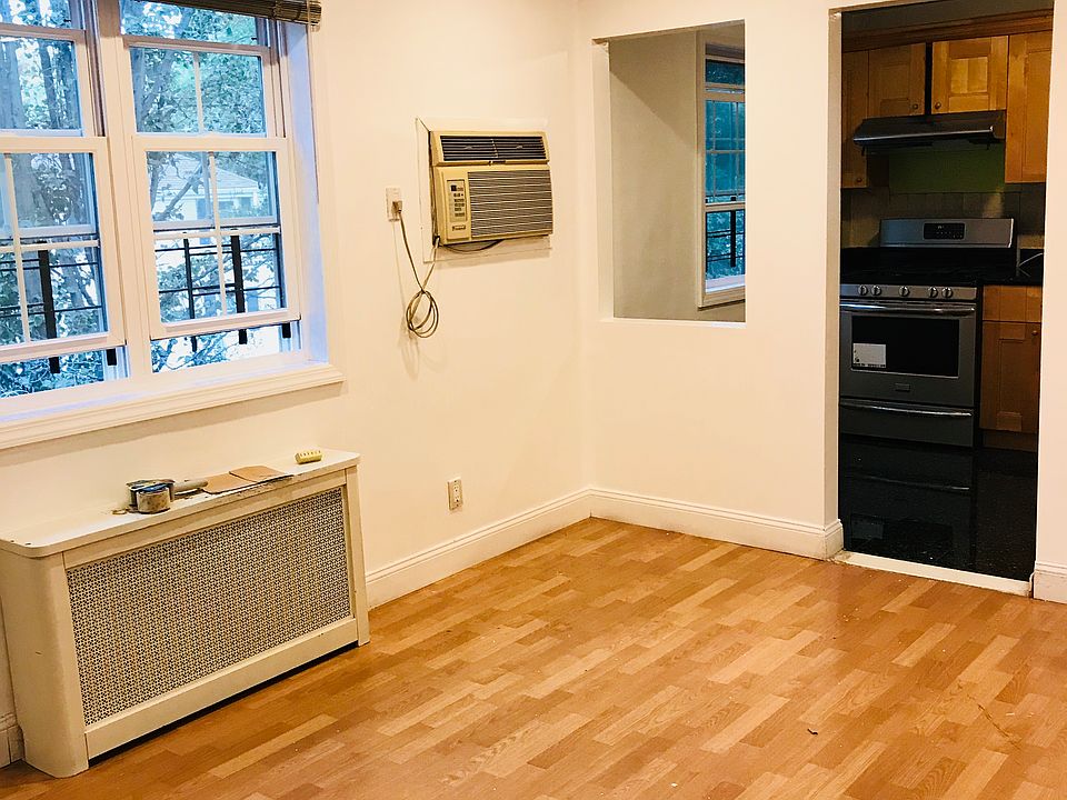 2nd image of 6759 223rd Pl