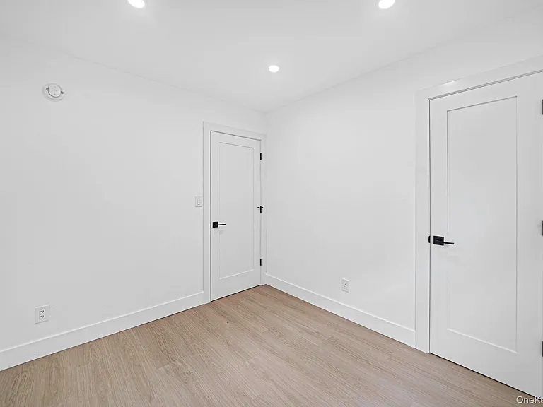 2386 New York Ave #1 — Photo 13