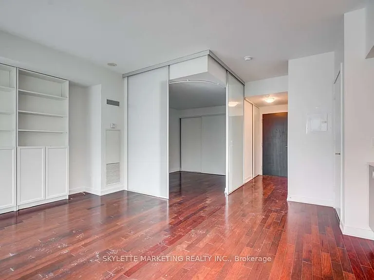 33 Charles St E #3702 — Photo 7