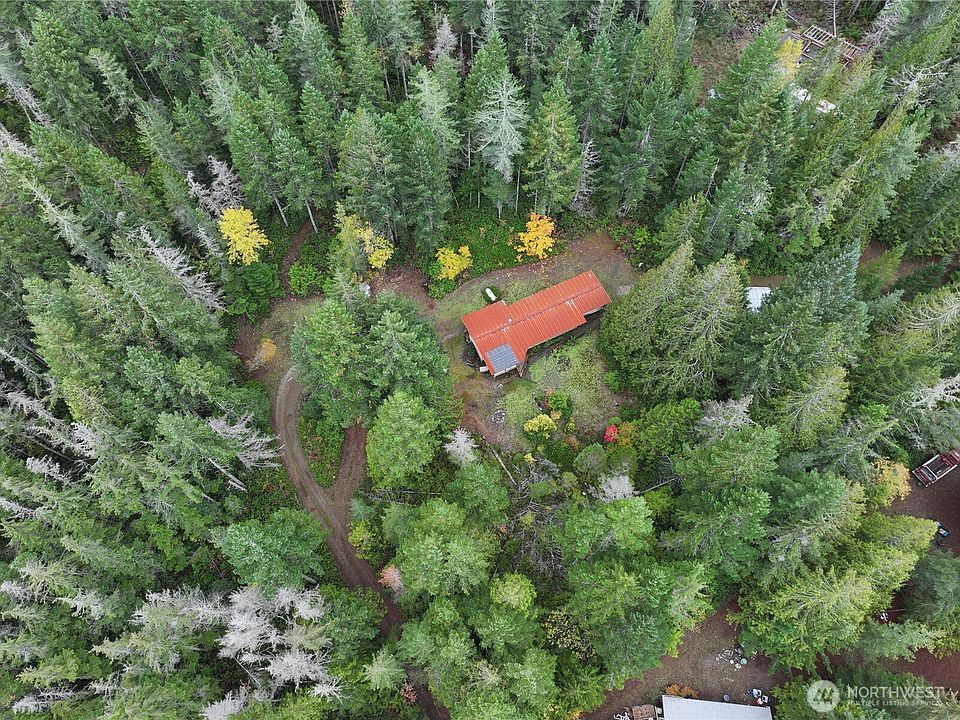 1st image of 292 NE Kissin Tree Lane