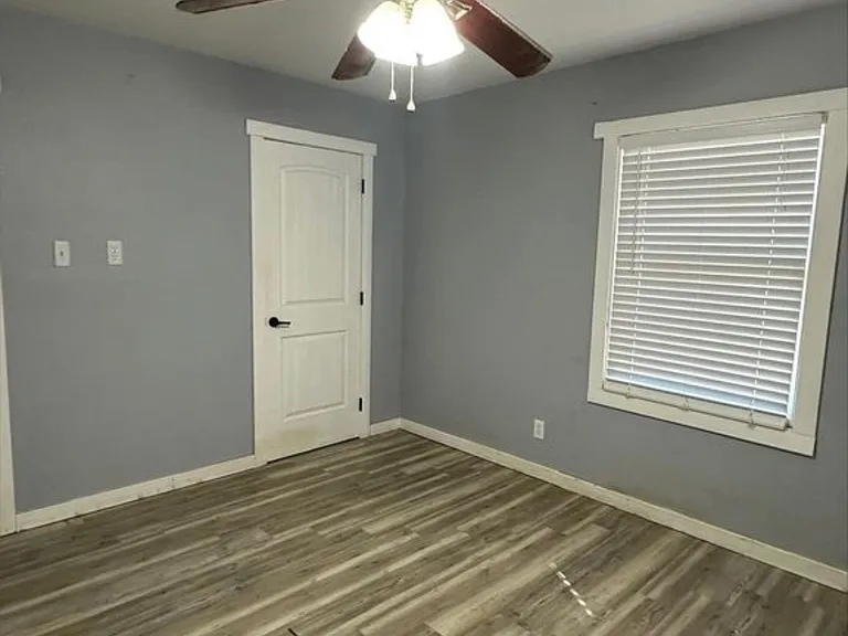 2309 Bradford St — Photo 8