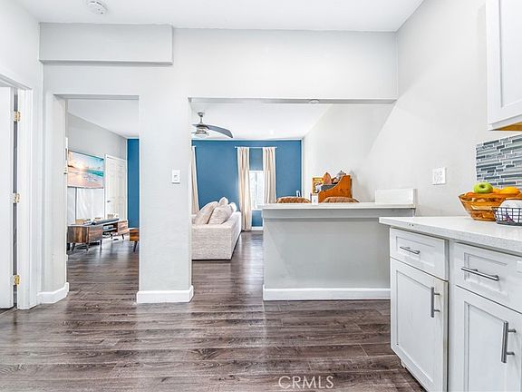 3rd image of 217 Columbia Pl
