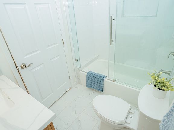 3rd image of 175 E Villa St #3