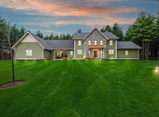36098 Ravinia Park Blvd, Summit, WI 53066