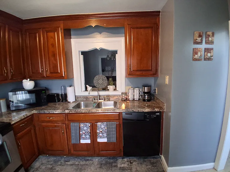 924 Lucas Creek Rd #8 — Photo 4