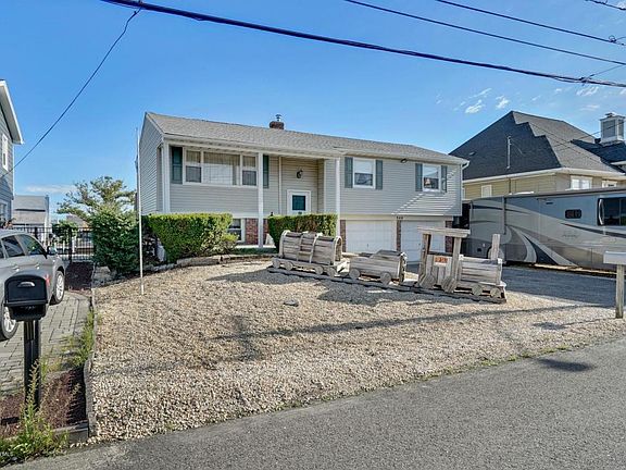 4th image of 346 Cheryl Dr