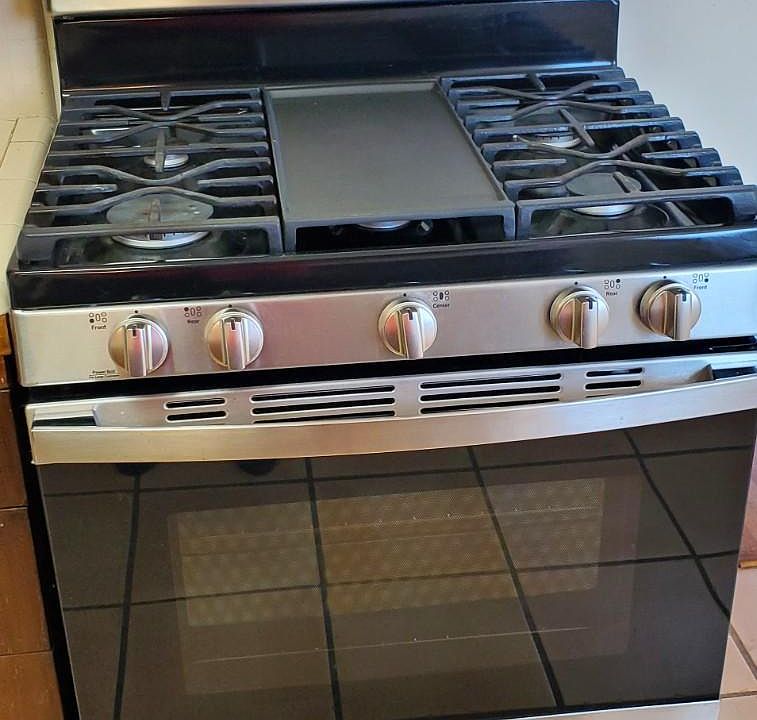 New gas range