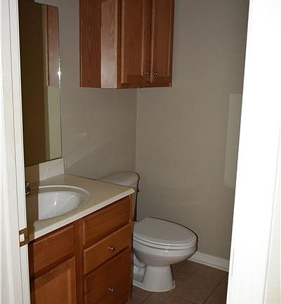 5th image of 205 N McGuire Ave APT D
