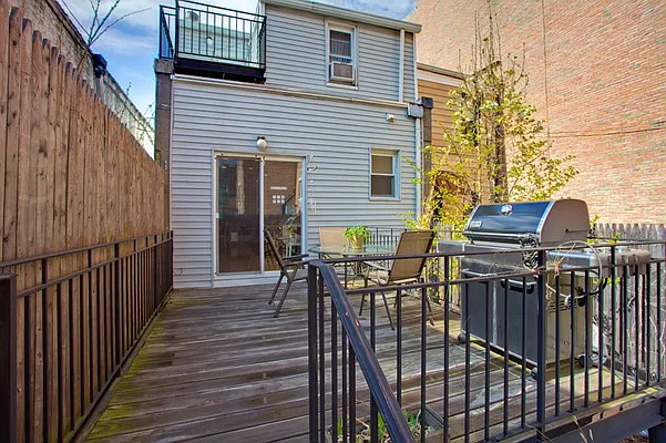 Sold by Brooklyn Bridge | media 5